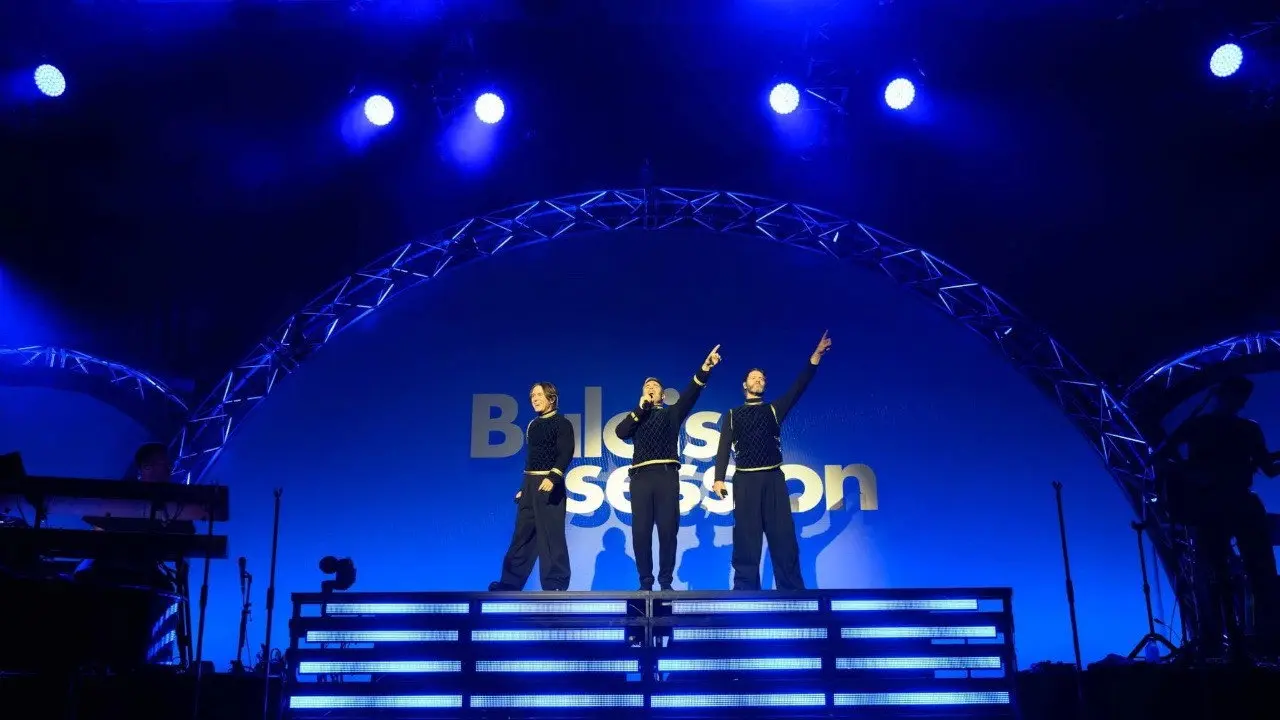 Take That play Baloise Session backdrop