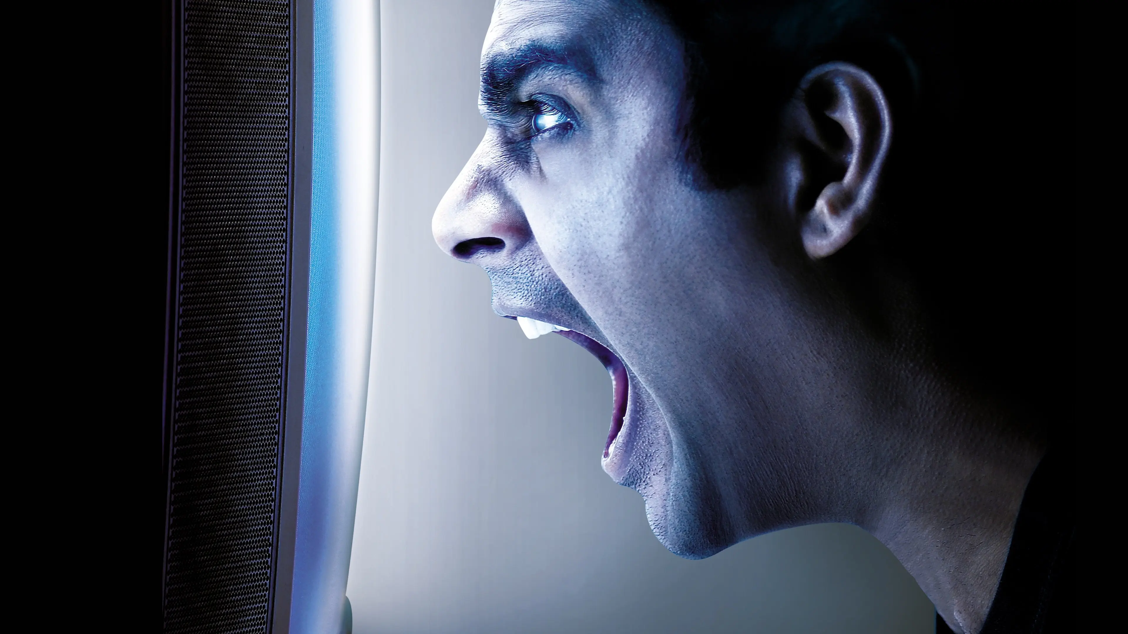 Yavarum Nalam backdrop