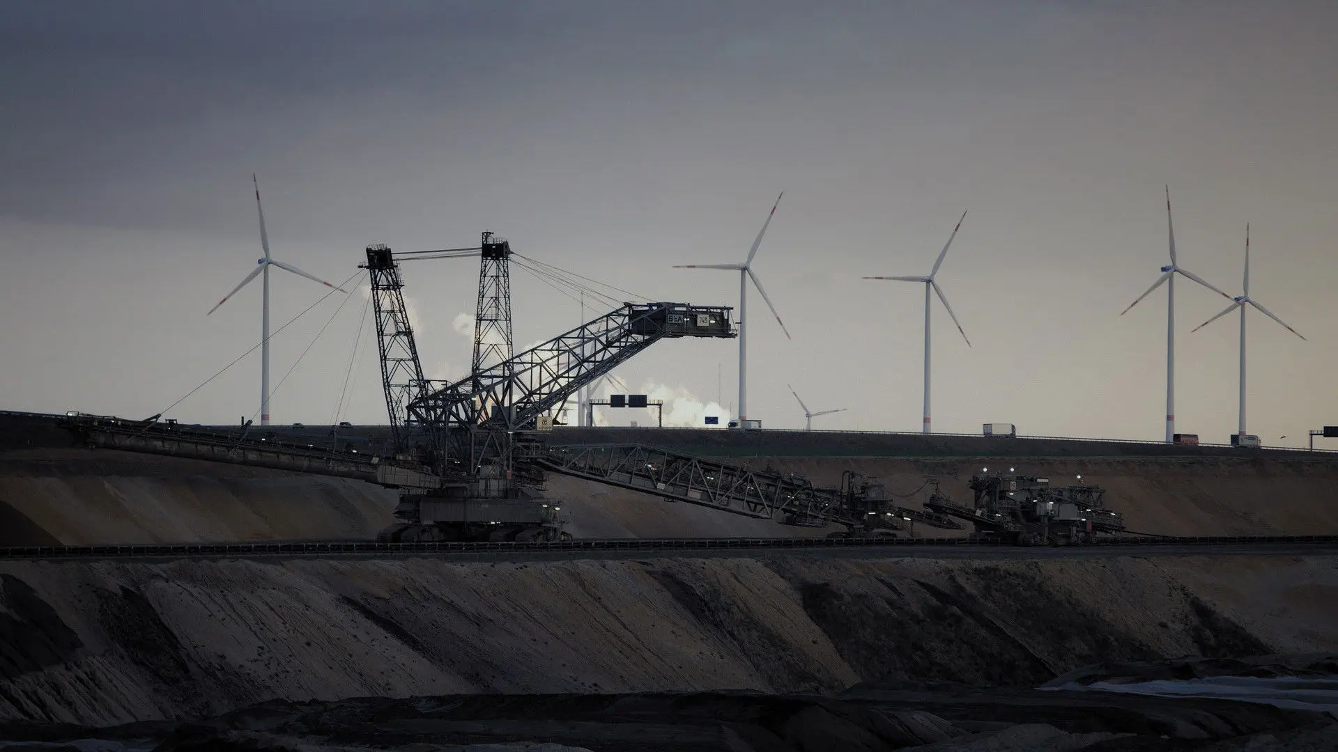 The Unpredictable Factor backdrop