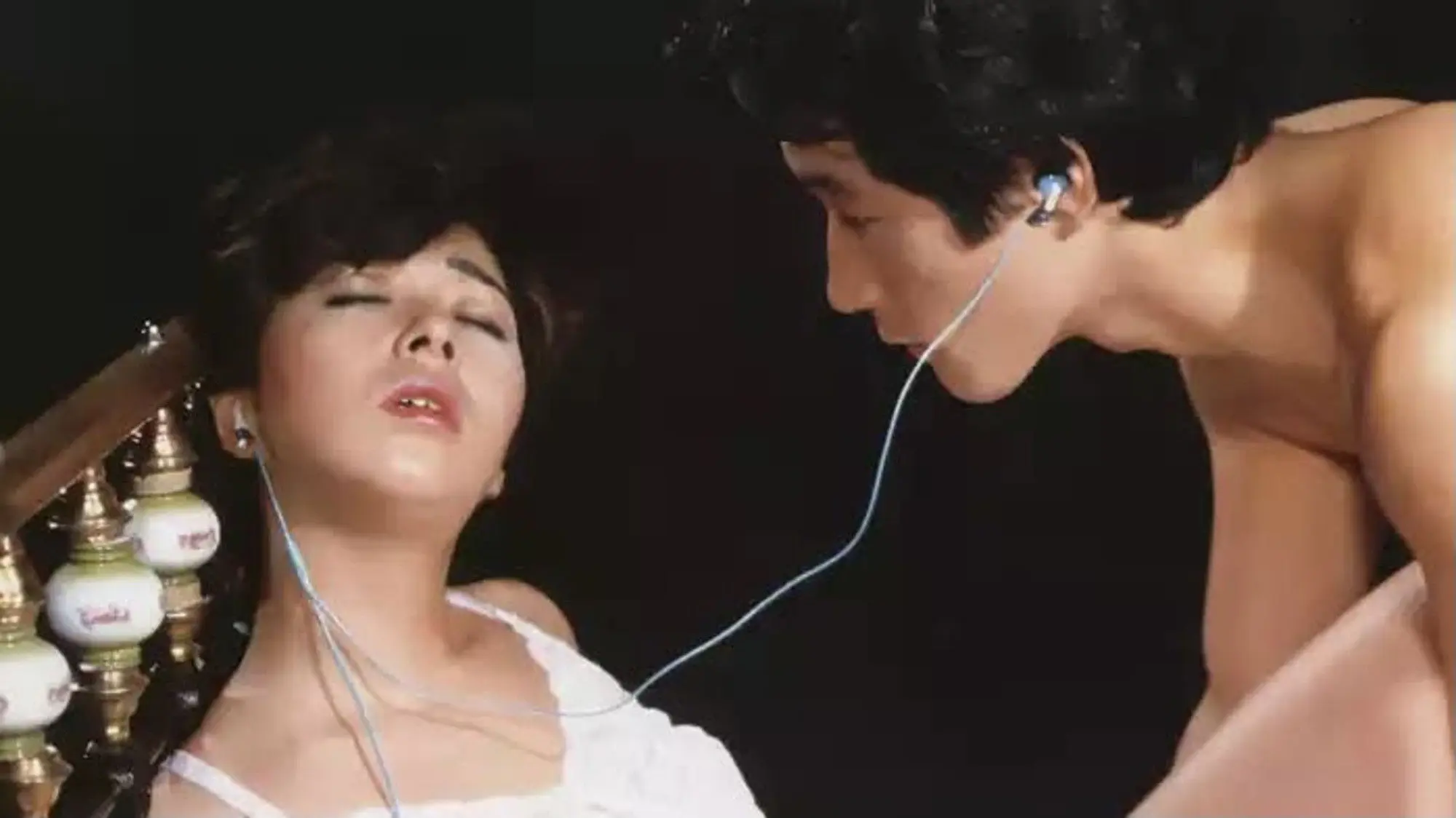 Taguchi Yukari: Za keiren backdrop