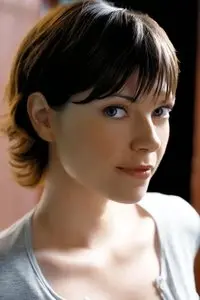 Nicole De Boer